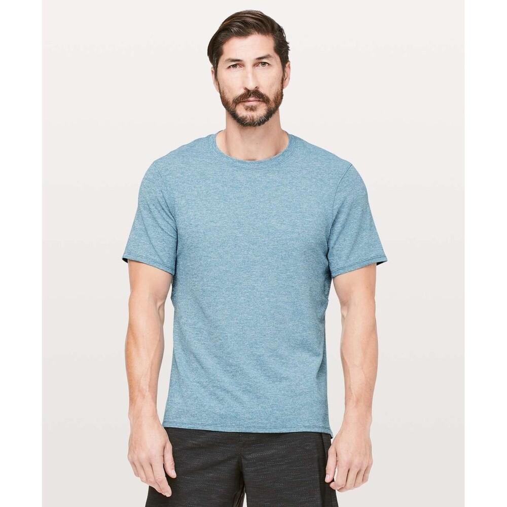 Lululemon Drysense Mesh Size Medium? Heathered Poseidon Blue Short Sleeve Shirt